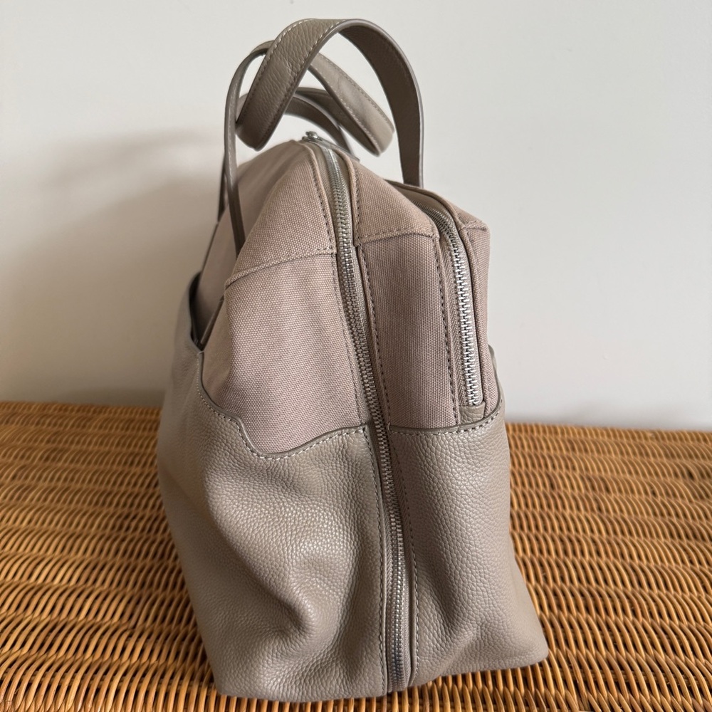 AWAY The Everywhere Bag. - Picture 5 of 7